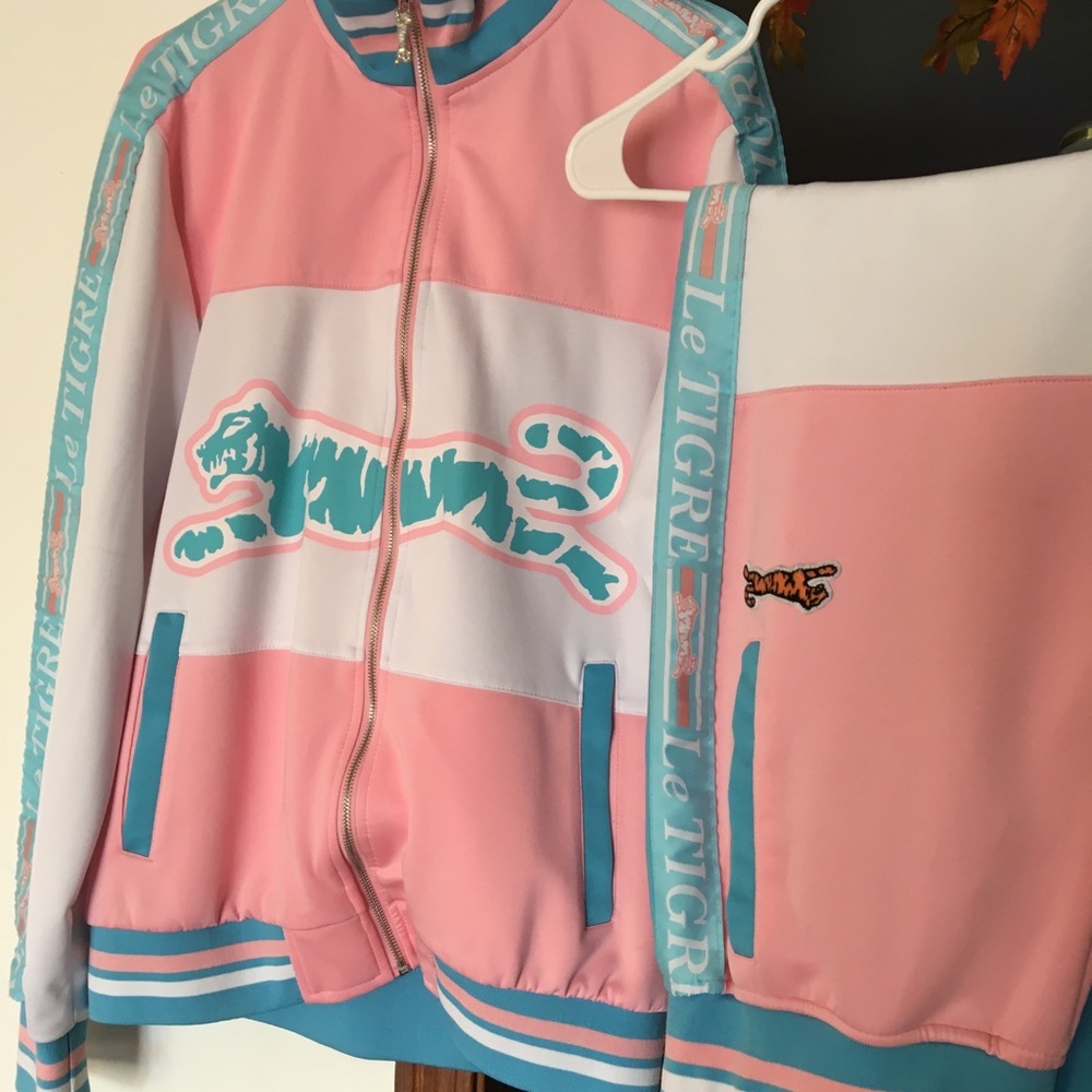 Le Tigre track suit